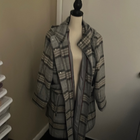 Avenue Jackets & Blazers - Faux Wool Plaid Coat 22/24